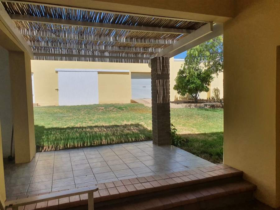 5 Bedroom Property for Sale in Prince Albert Western Cape